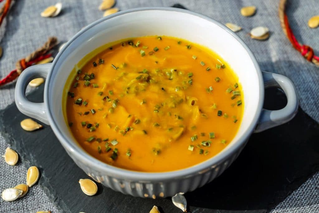 healthy diet squash and pumpkin seed soup